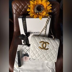 White Quilted Shoulder Bag with Gold Chain
